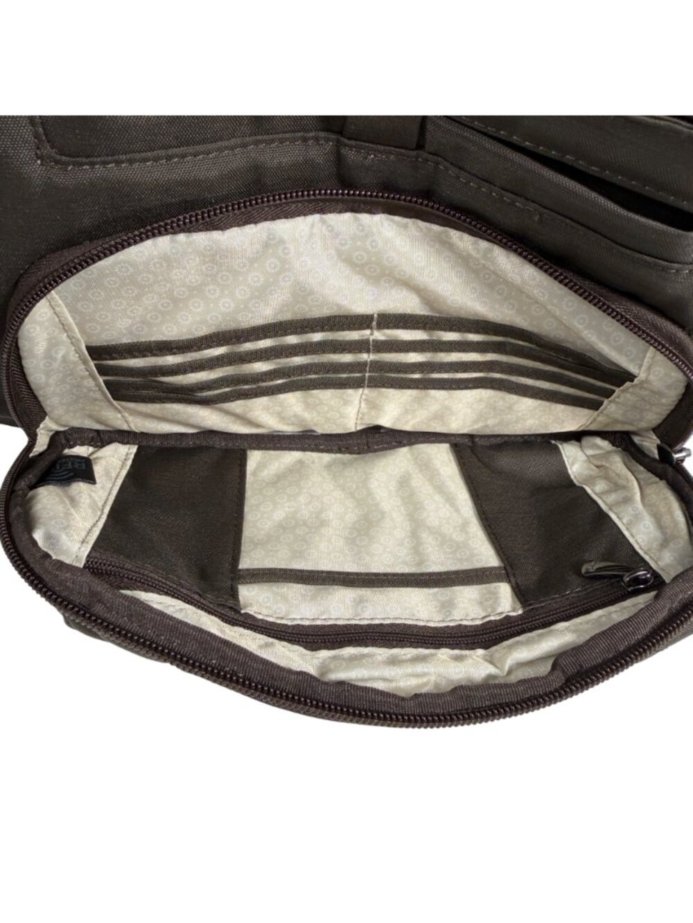 NWOT Lug Samba Quilted Travel Crossbody Bag With Multiple Pockets - Dark Brown - Picture 3 of 6